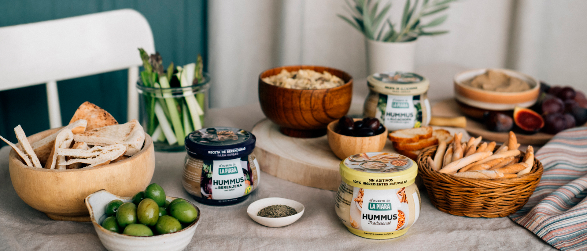 Traditional Style CHICKPEAS Hummus